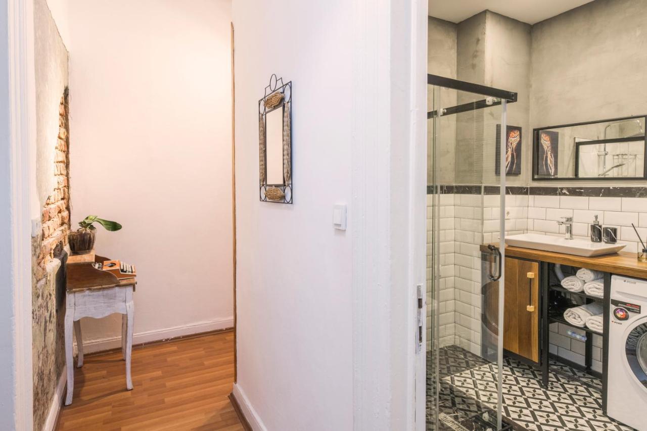 By Galata- Historical And Modern Apartment Istanbul Ngoại thất bức ảnh